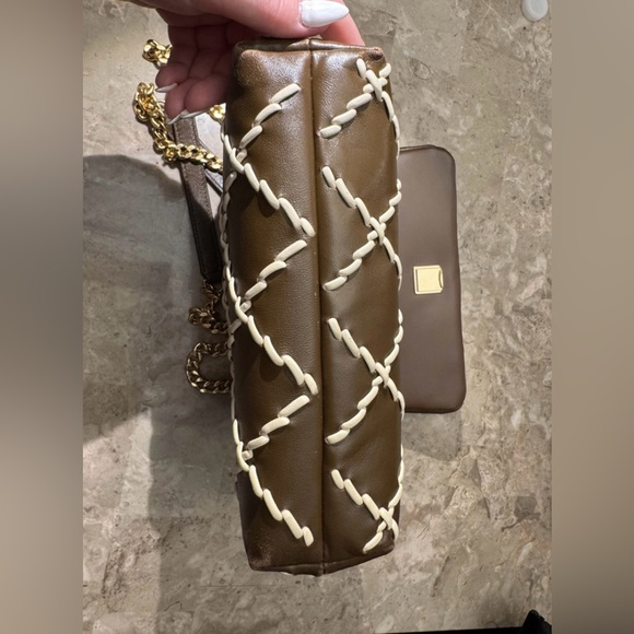 Tory Burch Brown and Cream Quilted Shoulder Bag - Picture 9 of 14